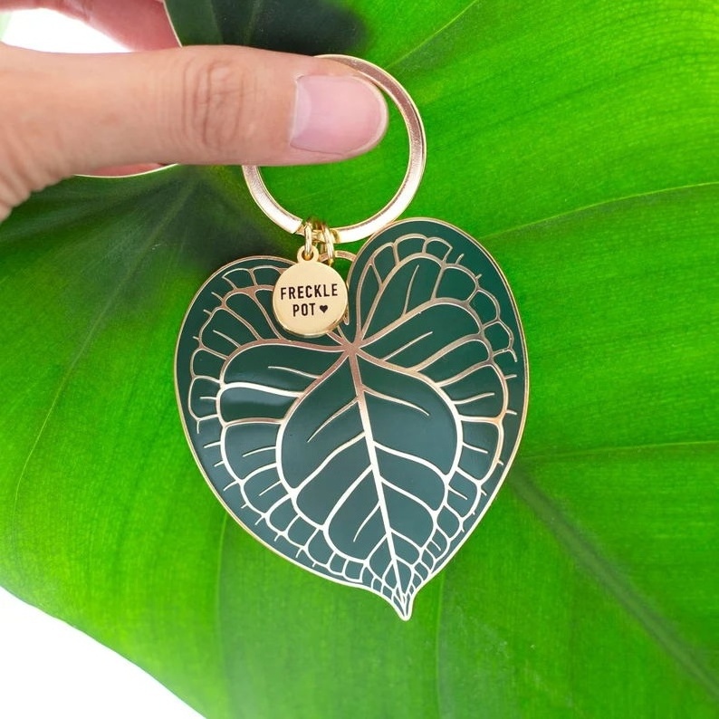 personalized 3d custom logo leaf design enamel keychain key holder