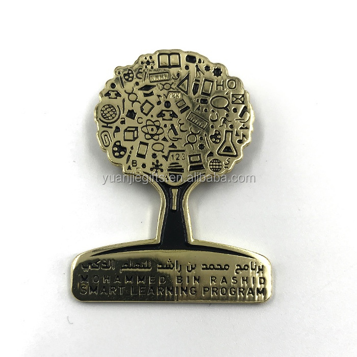 Manufacture custom die casting pins 3D antique brass metal lapel pin souvenir zinc alloy enamel pin