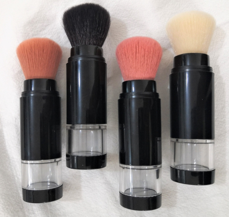 Retractable Brush with Refillable Loose Powder Bottle Empty Refillable Loose Powder Brush