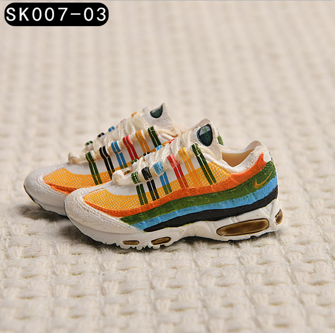 Wholesale Fashion  3D Mini AJ Sneaker key chain 3D MINI Sports Running shoes keychain 95 Air Ma x