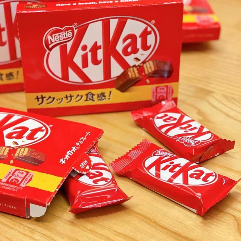 Japan KitKat Matcha Chocolate Wafer exotic snack sweets cookie