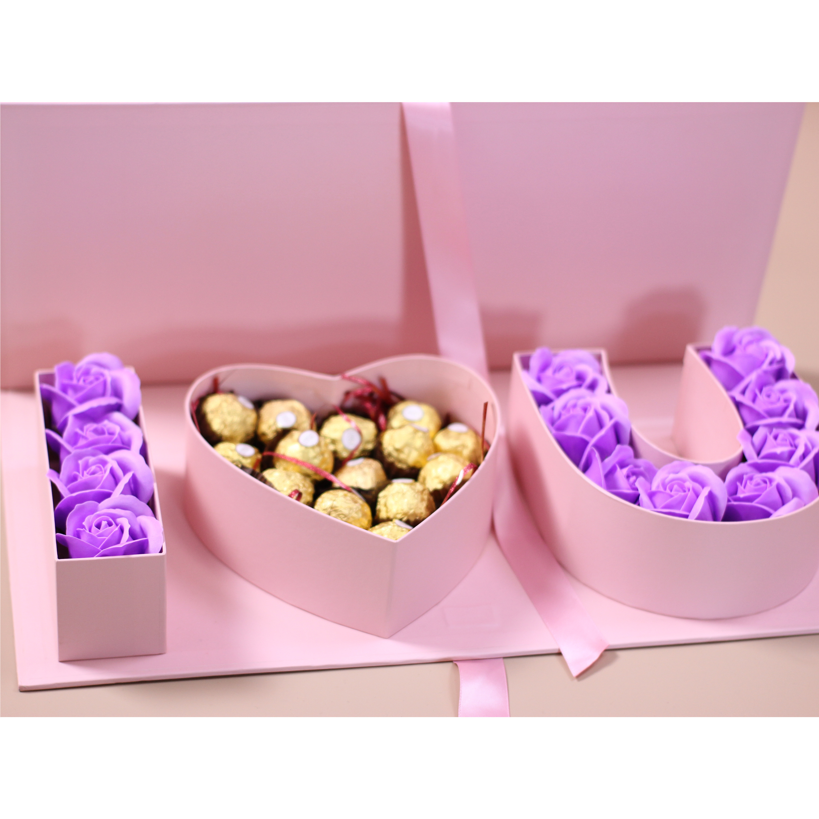 Valentine's Day I Love You Letter Flower Gift Box With Plastic Golden Butterfly Decorations & Bouquet Straight Pins DIY Gift Set