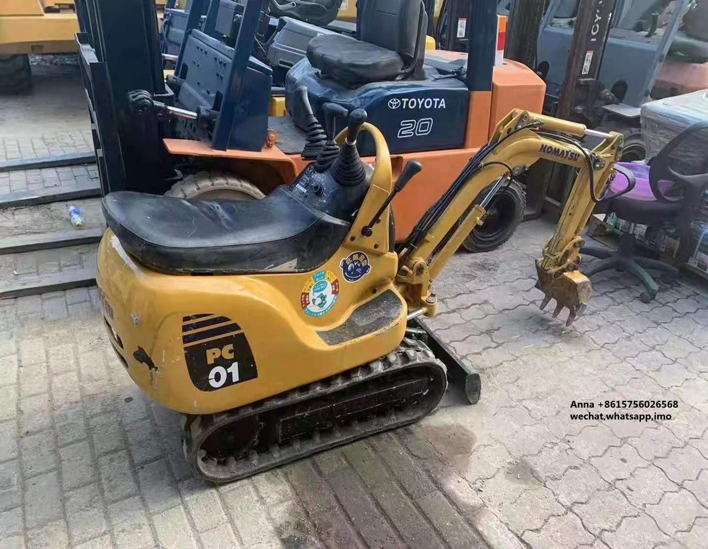 Used Micro Digger 300kg Komatsu PC01 mini Excavator