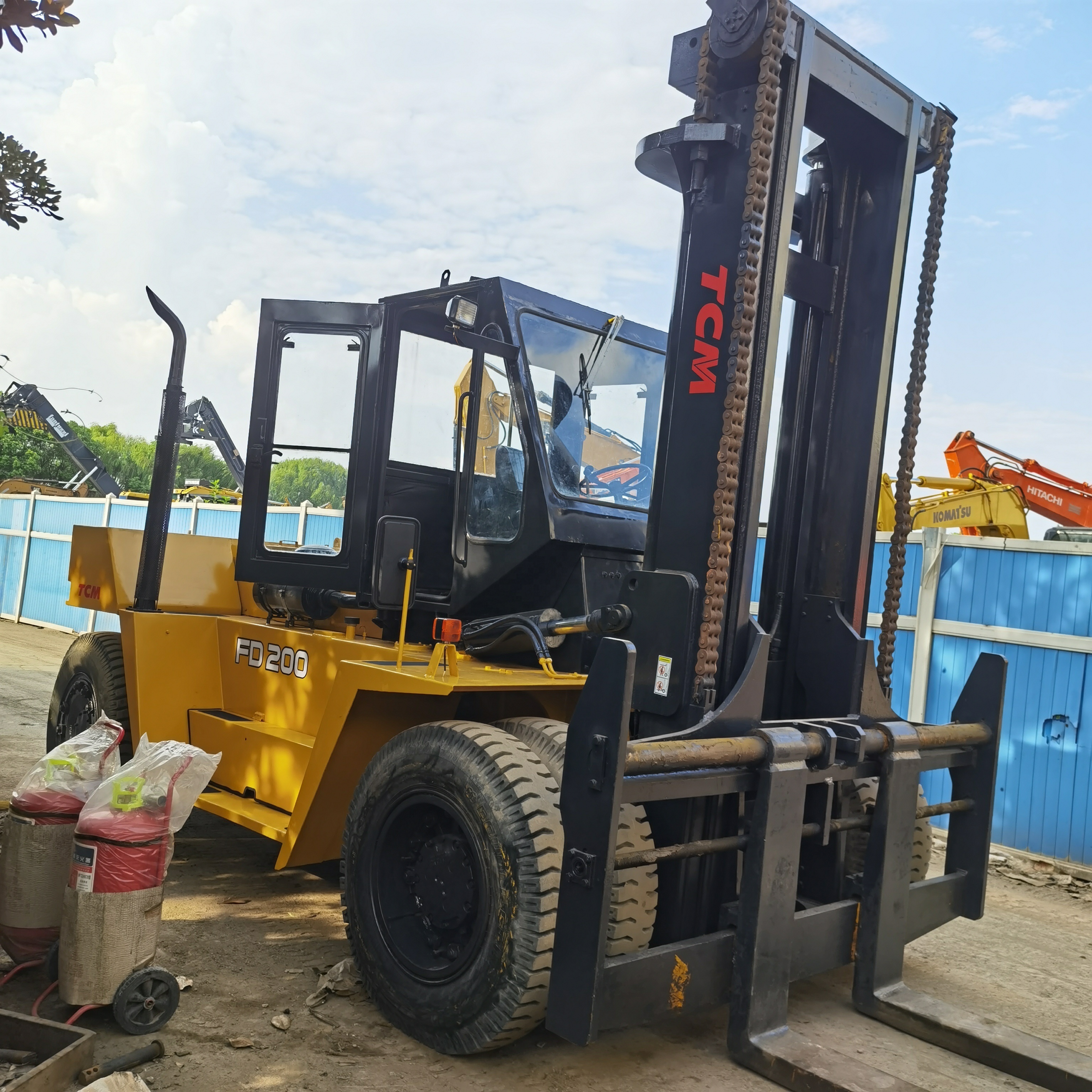 Japan TCM FD150s FD200 diesel 15 ton 20ton with ISUZU engine second hand forklift on sale in Shanghai