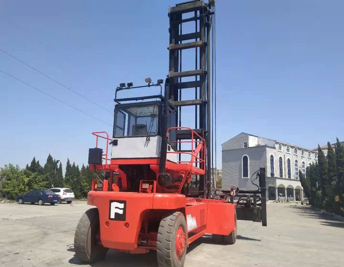 fantuzzi FDC25K7 reach stacker , used 37ton empty container handler