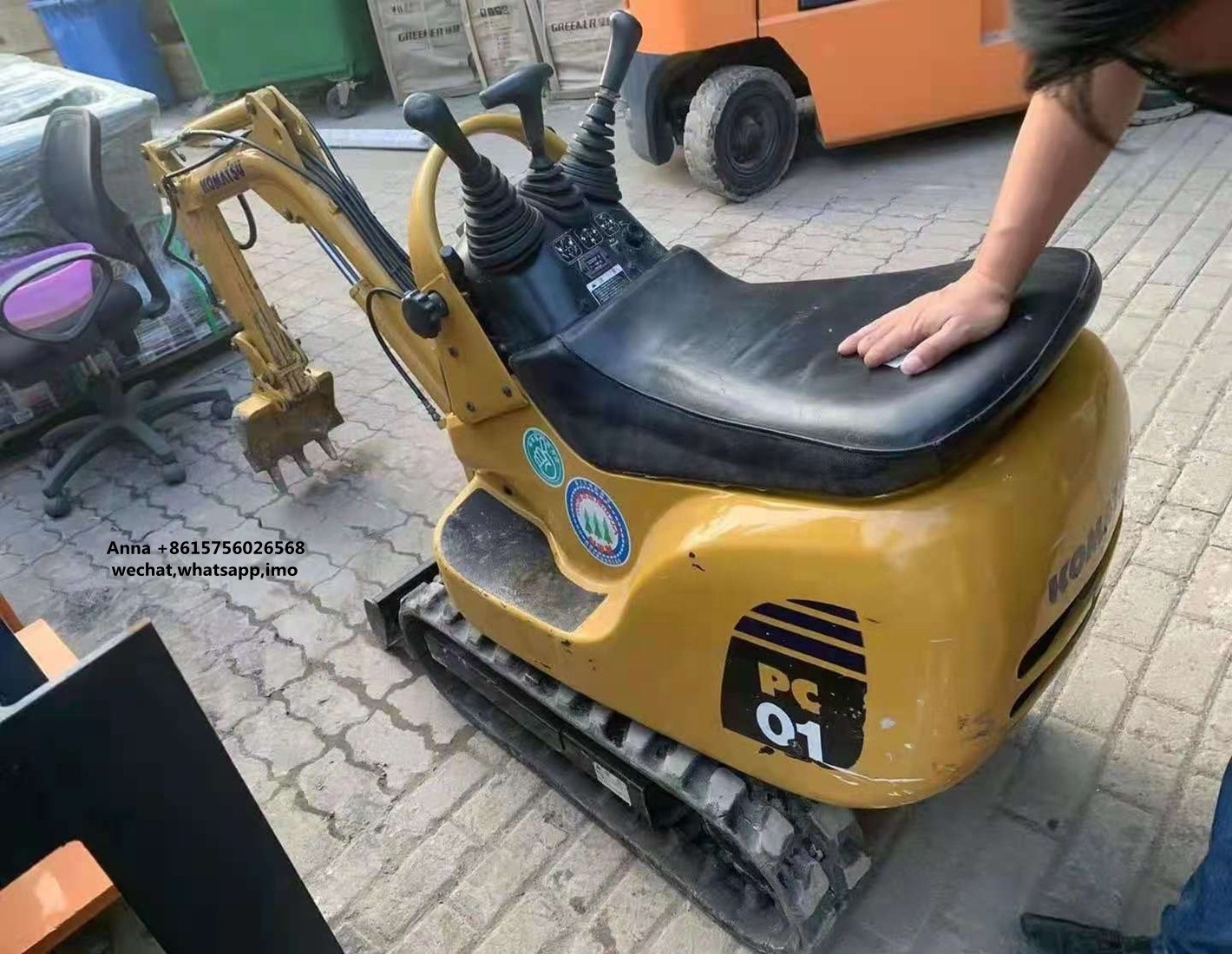 Used Micro Digger 300kg Komatsu PC01 mini Excavator