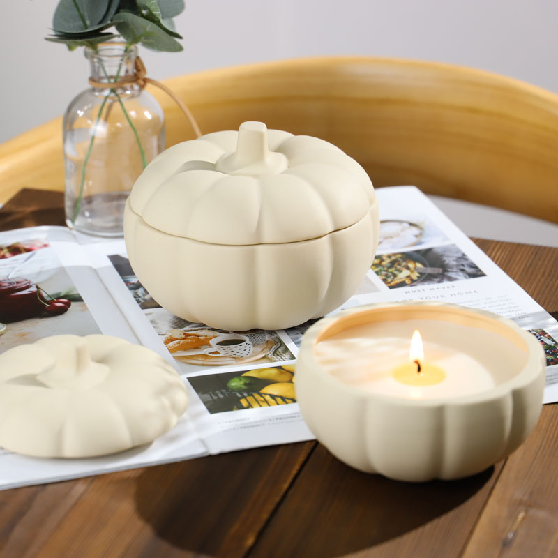 Home decoration matte ceramic fragrance soy wax candle container nordic ceramic pumpkin candle jar with candle