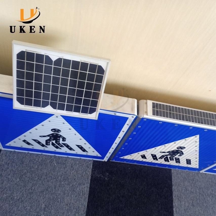 Illuminated Arrow Road Sign Board Supplier for Sale Flash Yield Sign LED Crosswalk Slow Down Stop Solar Traffic Signs