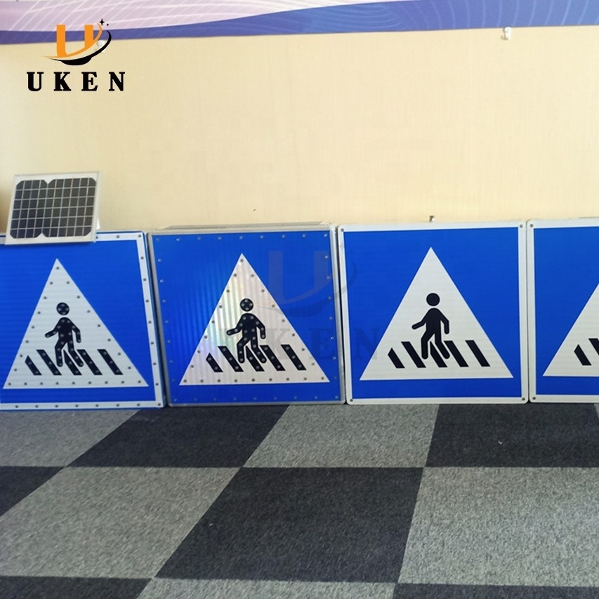 Illuminated Arrow Road Sign Board Supplier for Sale Flash Yield Sign LED Crosswalk Slow Down Stop Solar Traffic Signs