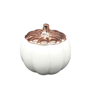 Customized pumpkin shaped candle jars with rose gold zinc alloy lid candle jars for home decoration