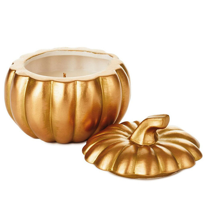 Customized ceramic pumpkin shape candle vessels luxury golden ceramic candle jar for home decoration