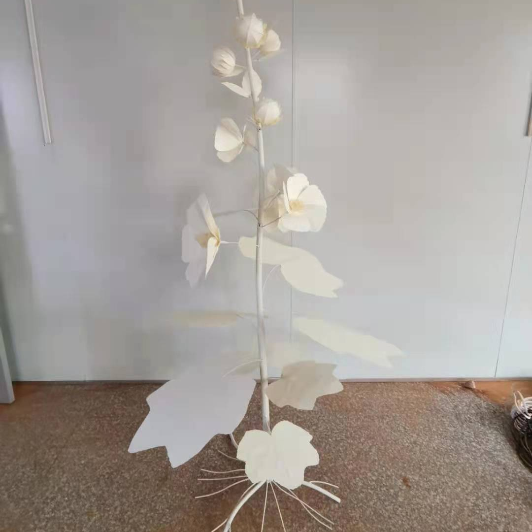 Retail Store Window Display Props Custom Design Artificial Metal Flower