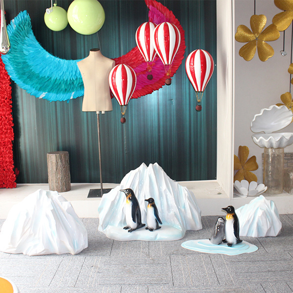 Outdoor Garden Customized Decorative Fiberglass Penguin Statues