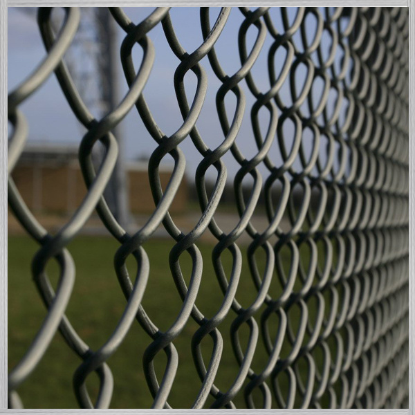 10 gauge 6x6 galvanise coated cyclon wire chain link fence panels barbed wire extension arms garden mesh