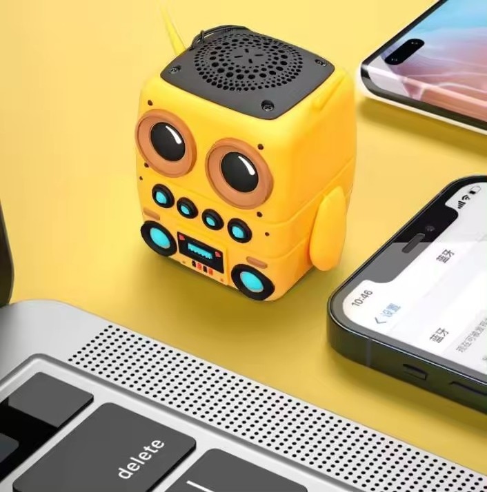 2024 Compact Cute 3w Mini Doll Speakers Mini Portable Wireless Bt Speaker Sound System Mini Speaker BT