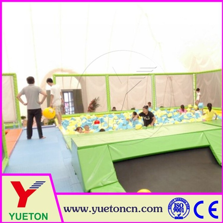 China Factory Acrobatics Equipment Jump Pad Roof Cover Trampoline Park