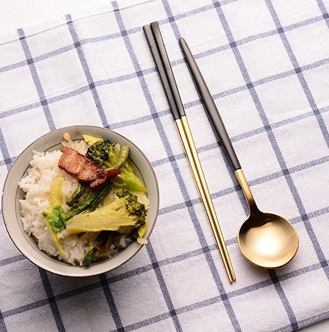 Korean dinnerware brands cheap stainless steel korean spoon and chopsticks