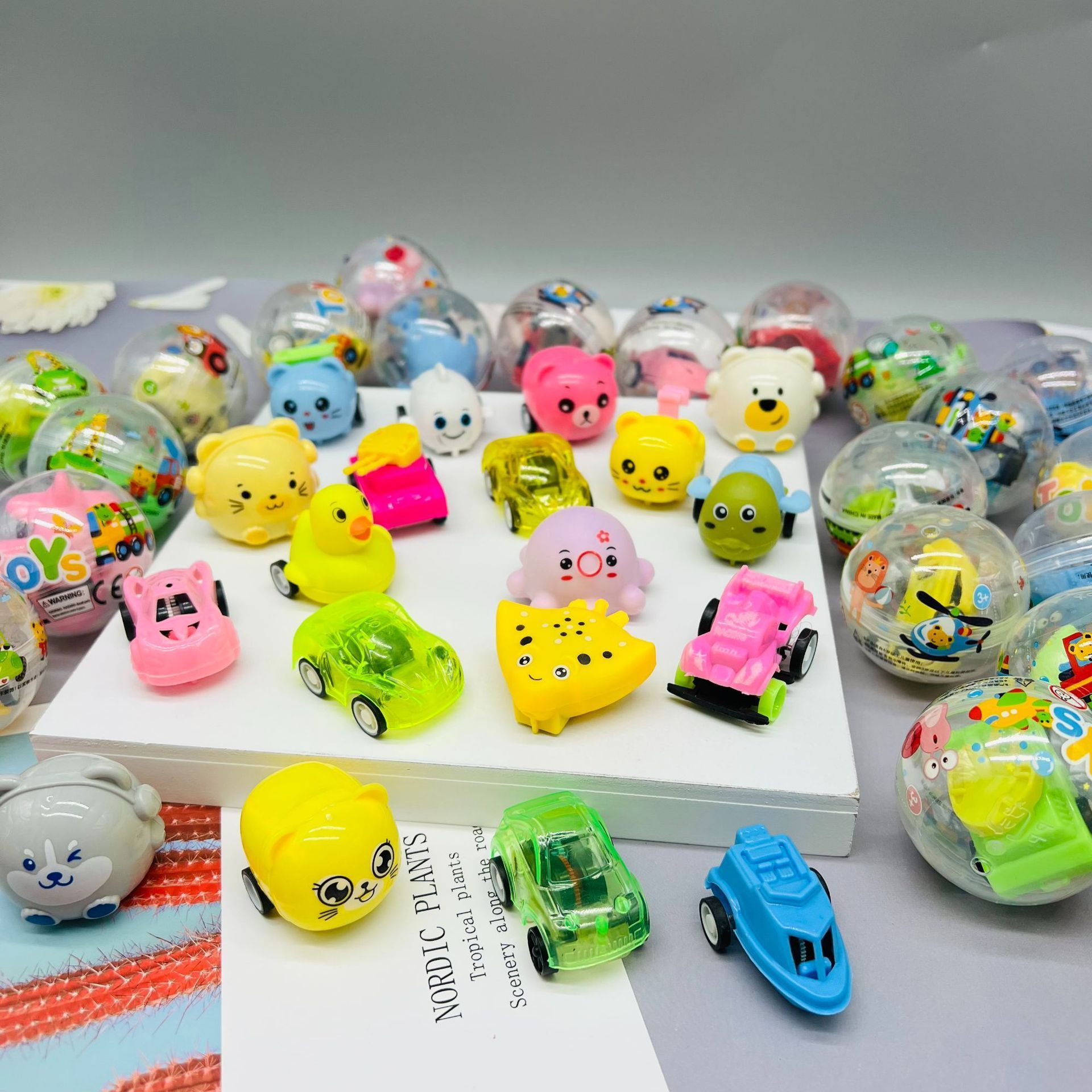 S452 50MM Mixed Toys Random Style Round Surprise Egg Plastic Gashapon Small Toys Kids Capsule Toy For Vending Machine