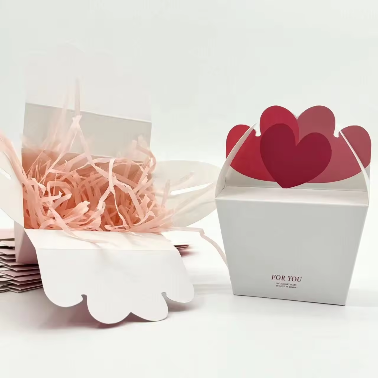 Ready-made pink love candy packaging carton wedding chocolate packaging foldable