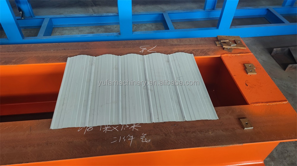 Dura fence metal panels safety palisade roll forming machine