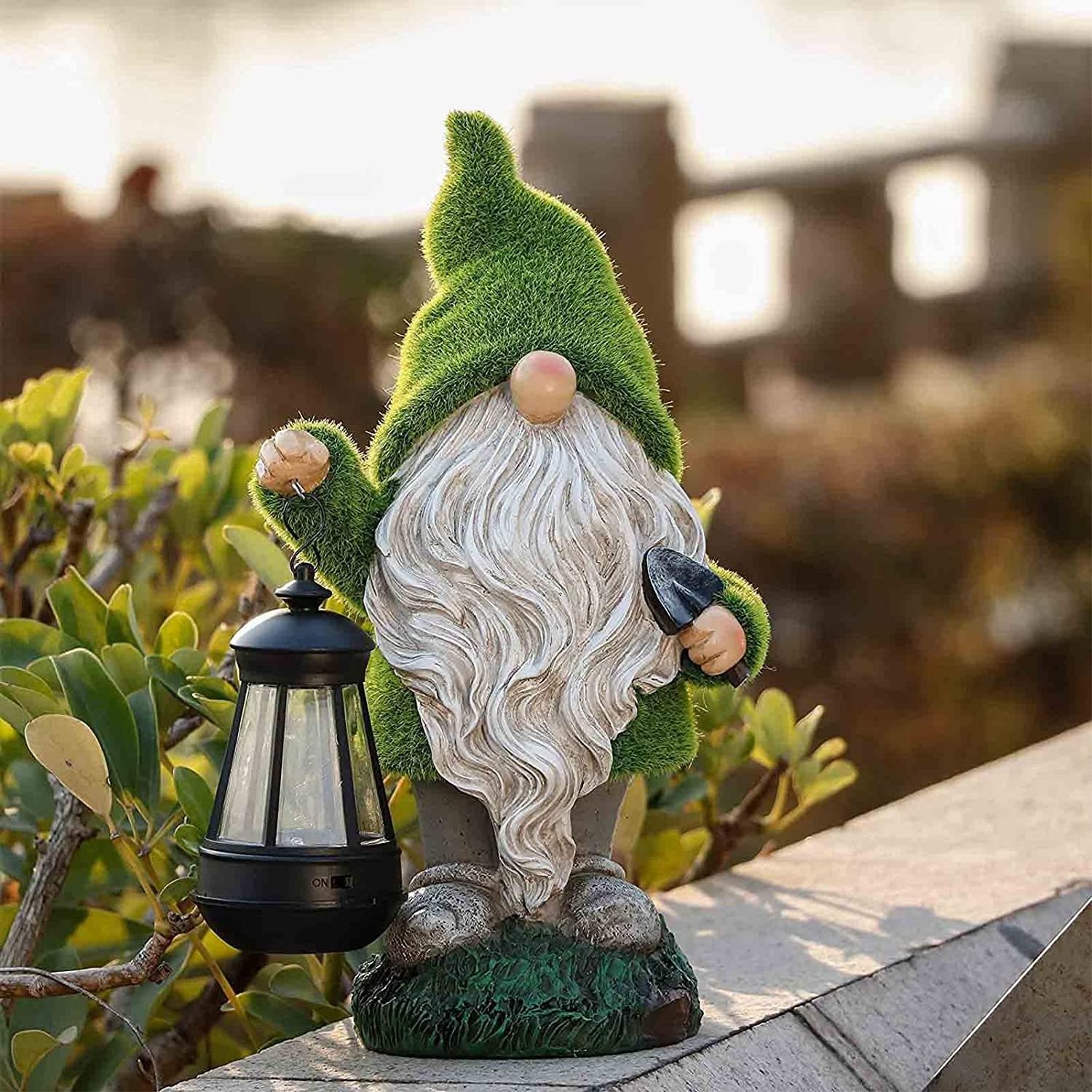 Outdoor Patio Lawn Yard Art Ornaments Flocked Garden Sculptures Handmade Resin Garden Gnomes Statue With Solar Light