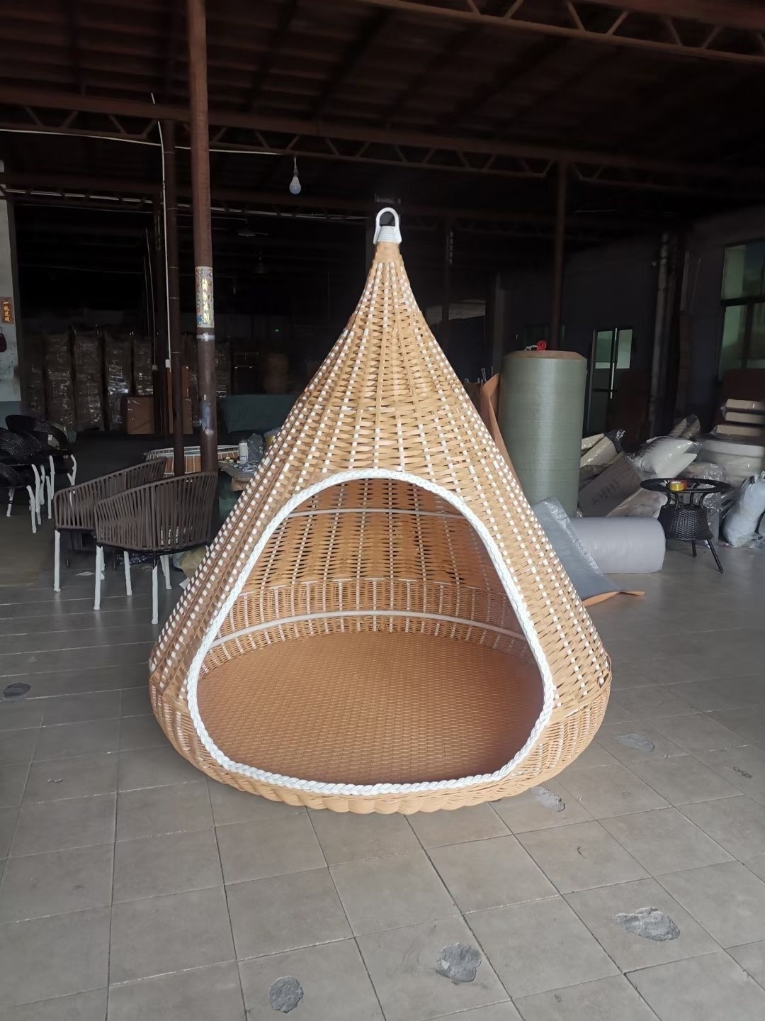 Comfortable wicker rattan furniture sri lanka round outdoor daybed with canopy