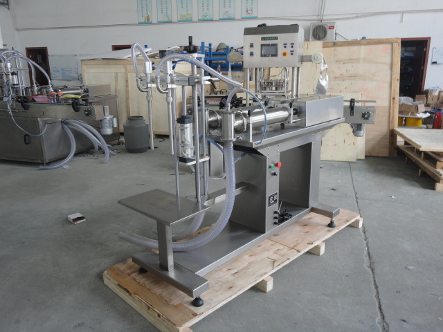 Semi Automatic low cost water syrup juice milk liquid filling machine