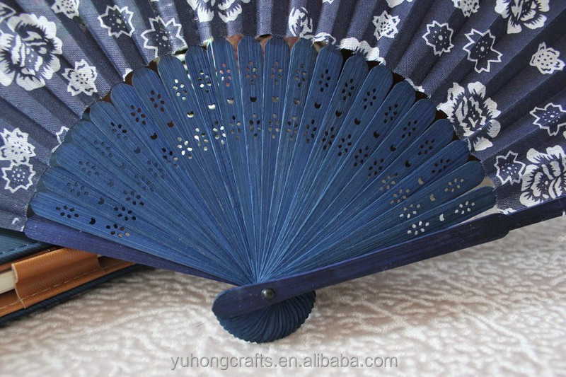 Chinese hand folding gift fan for ladies