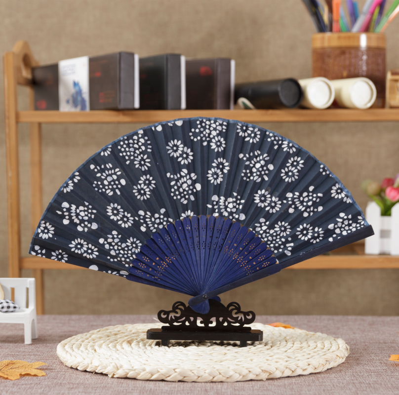 Chinese hand folding gift fan for ladies