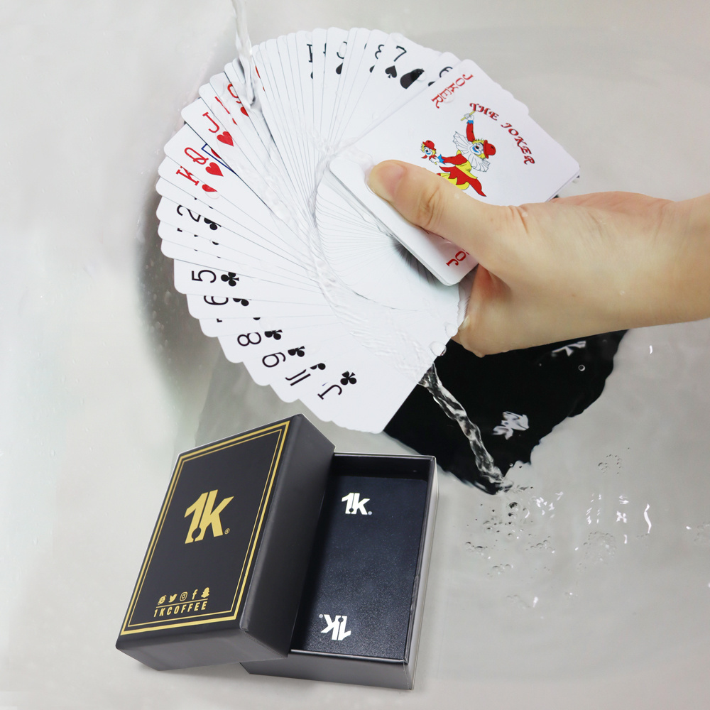 Customized pvc coated printed Spanish waterproof plastic poker 40 plastic pvc 12 deck poker casino playing game cards with case