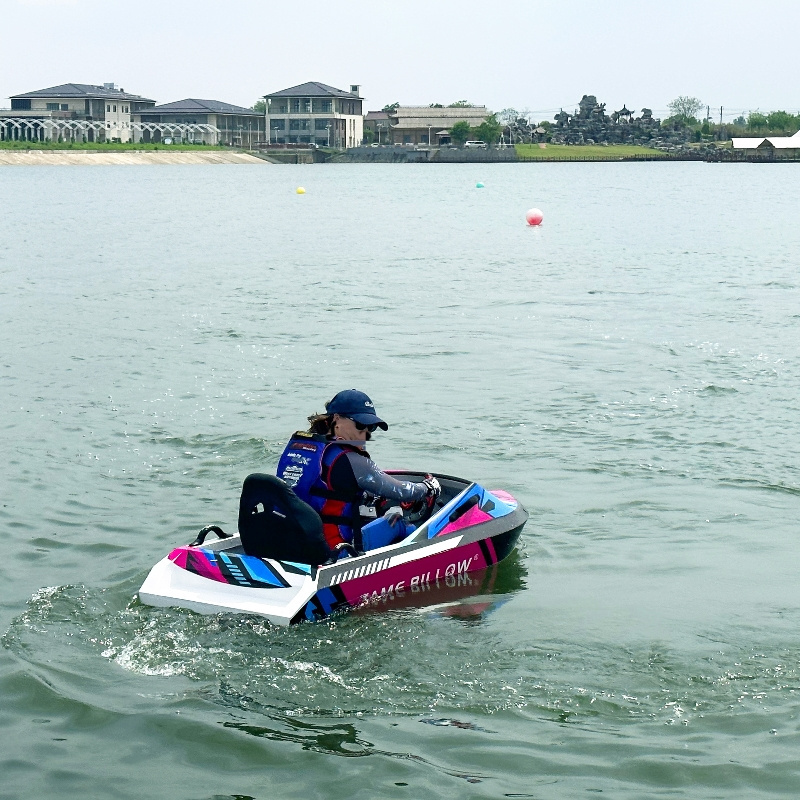 2024 New Design Outdoor Electric Kart Boat Jet Boat for Water Sports for Sale Lake & River Use