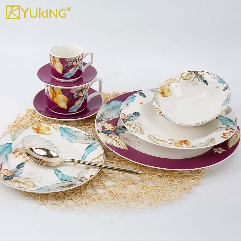 Yuking Ceramic Dinnerware Set Dining golden rim round floral cute style  porcelain customized logo dishes plates chaozhou local