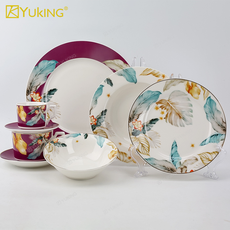 Yuking Ceramic Dinnerware Set Dining golden rim round floral cute style  porcelain customized logo dishes plates chaozhou local