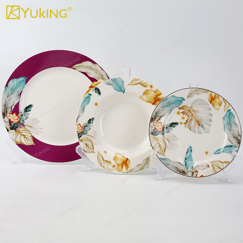 Yuking Ceramic Dinnerware Set Dining golden rim round floral cute style  porcelain customized logo dishes plates chaozhou local