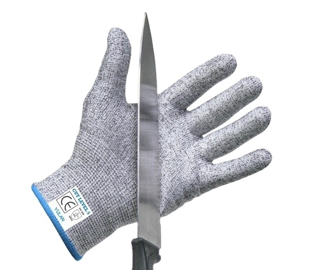 Yulan CR102 meat cutting gloves