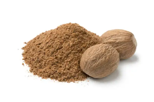 ZHH wholesale high quality spice dried mace nutmeg factory price cardamom whole nutmeg