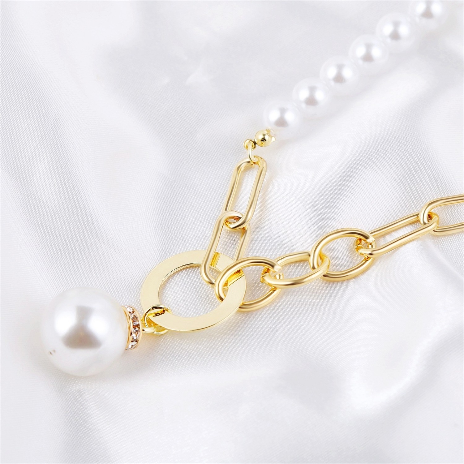 Hot Sale Pearl Pendant Necklace Women All-Match Ins Style Large Pearl Necklace Beads Pearl Chain Necklace