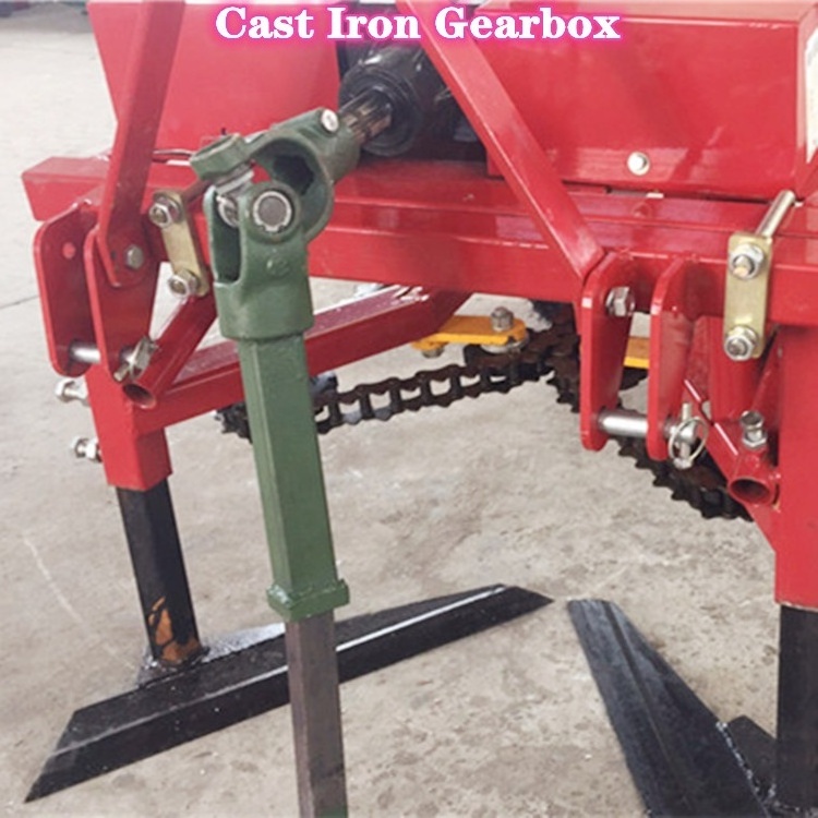 Four wheel tractor rear mounted  peanut harvester groundnut  harvester machine on sale small harvesting machine for peanut