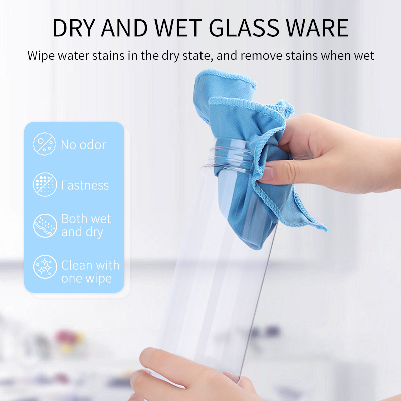 Comfortable to the touch, does not hurt your hands and leaves no traces of water. Strongly absorbent fiberglass cleaning towel.