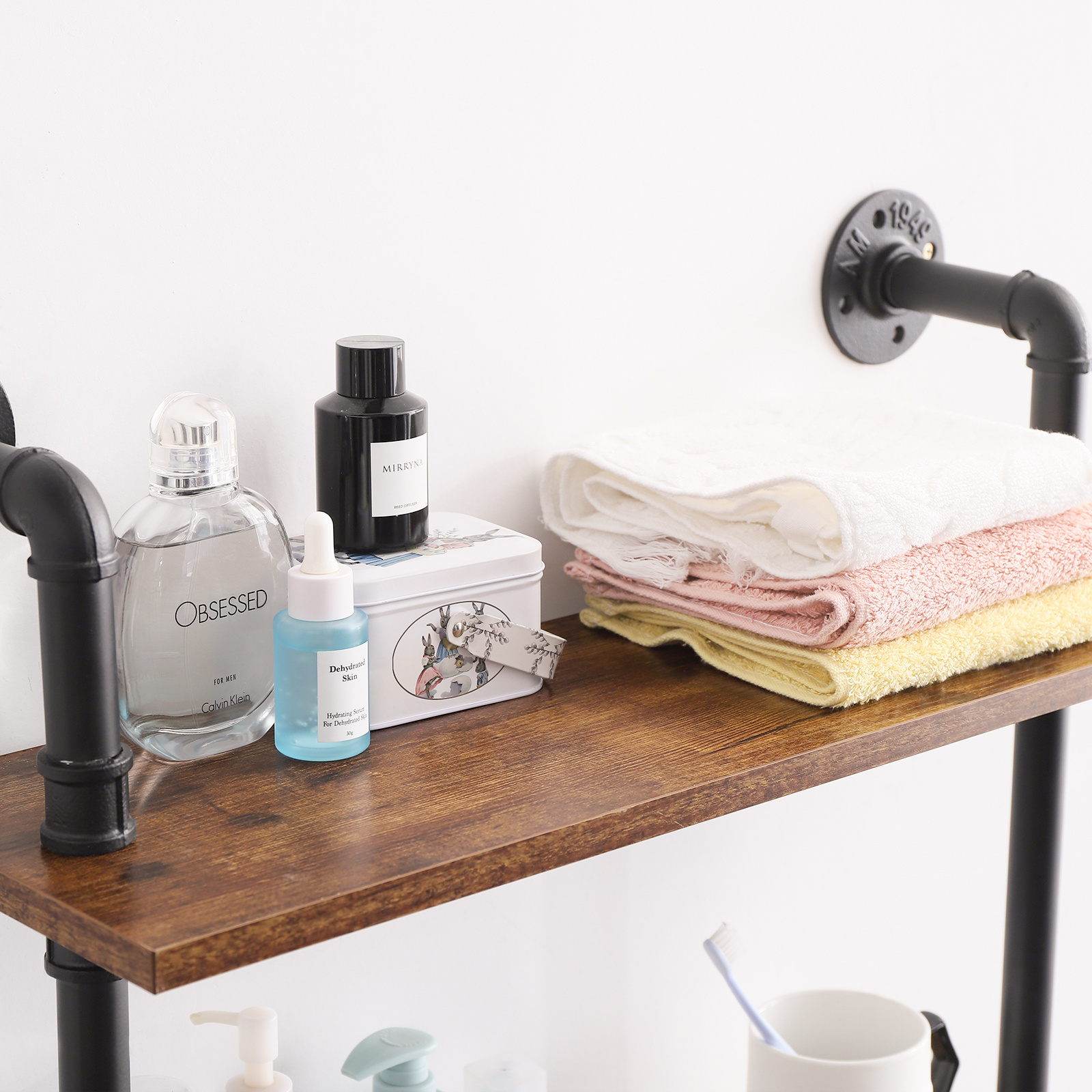 Industrial pipe rack Rustic style Wall rack with towel bar Towel for bathroom rack Wooden shelf.