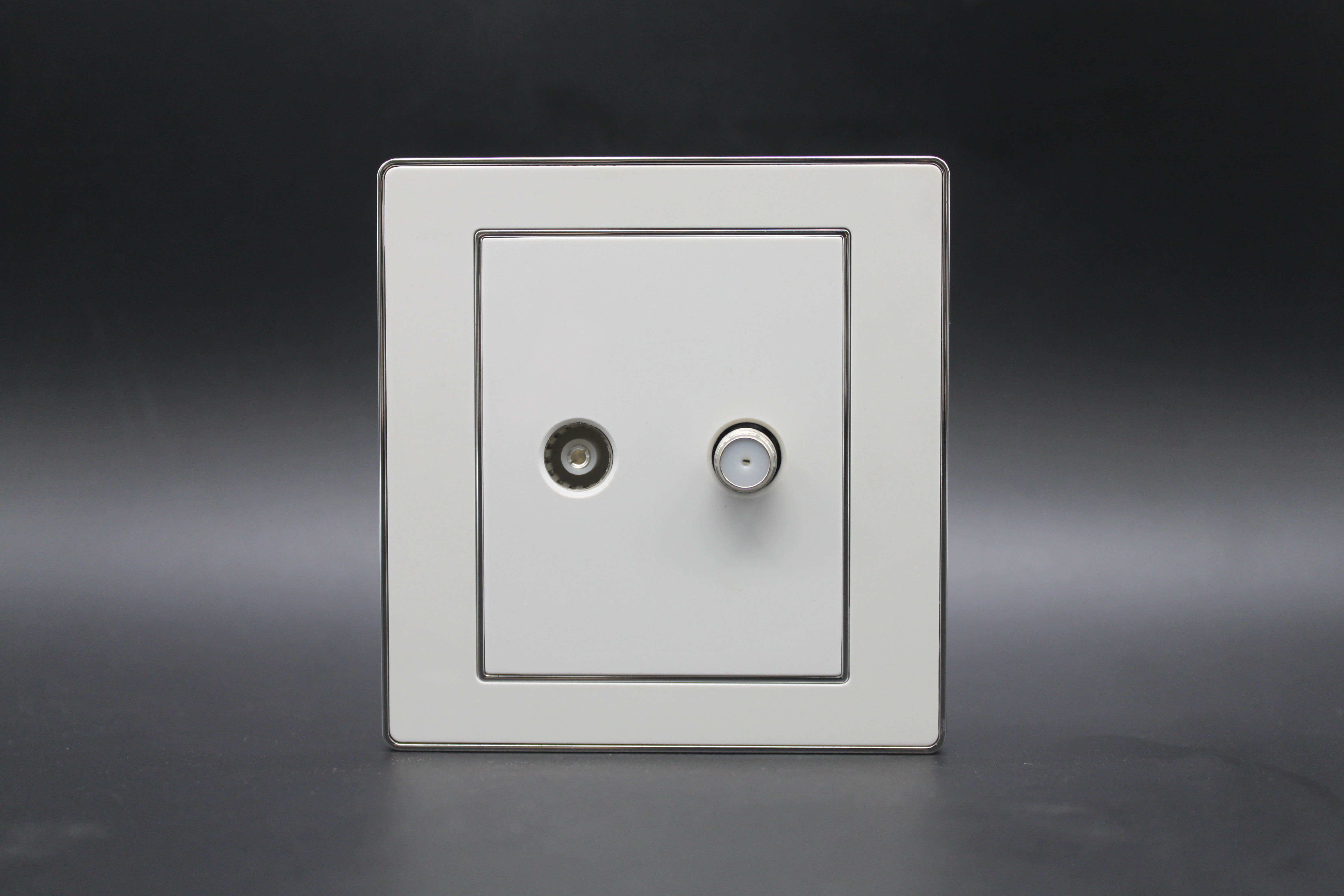 EU Standard 16A PC Panel Homes Outlet Electric Cover Electrical Plate Power Plug USB Germany Outlet Wall Sockets