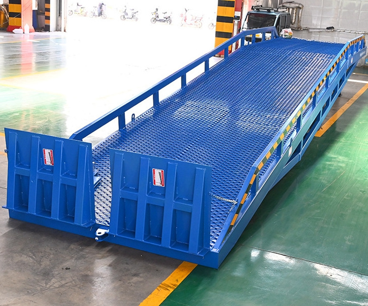 Factory Sale Mobile Hydraulic Warehouse Container loading and Unloading Dock Leveller Load Yard Ramp For Forklift