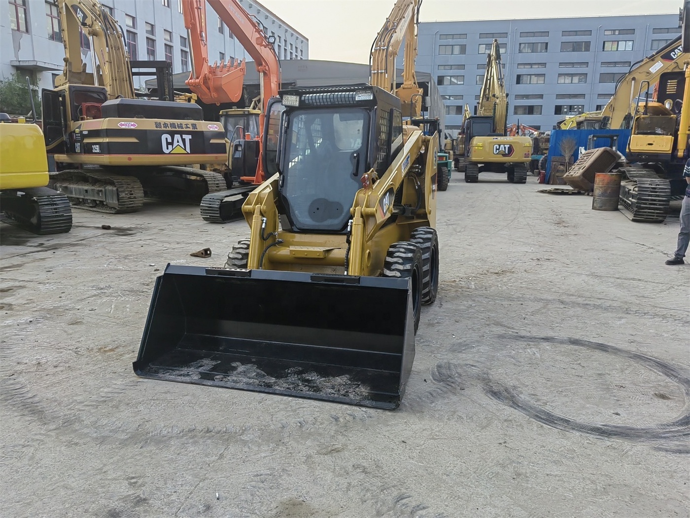 Used Loaders Cat 226b Skid Steer Loader Caterpillar 226b Small Wheel Loaigh Quality der HMini Tractor Backhoe Machine Cat 226