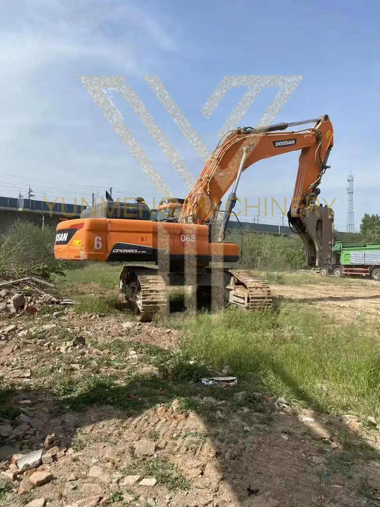 Used original heavy-duty machinery Doosan dx520 Korean brand excavator dx225lc dx300 dx450