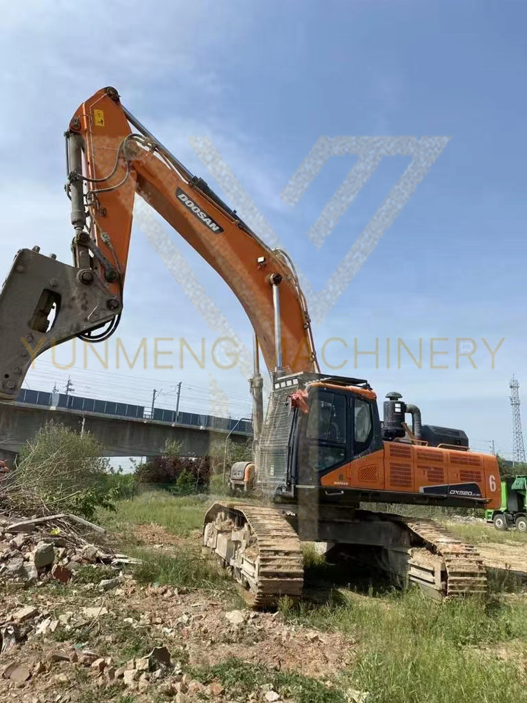 Used original heavy-duty machinery Doosan dx520 Korean brand excavator dx225lc dx300 dx450