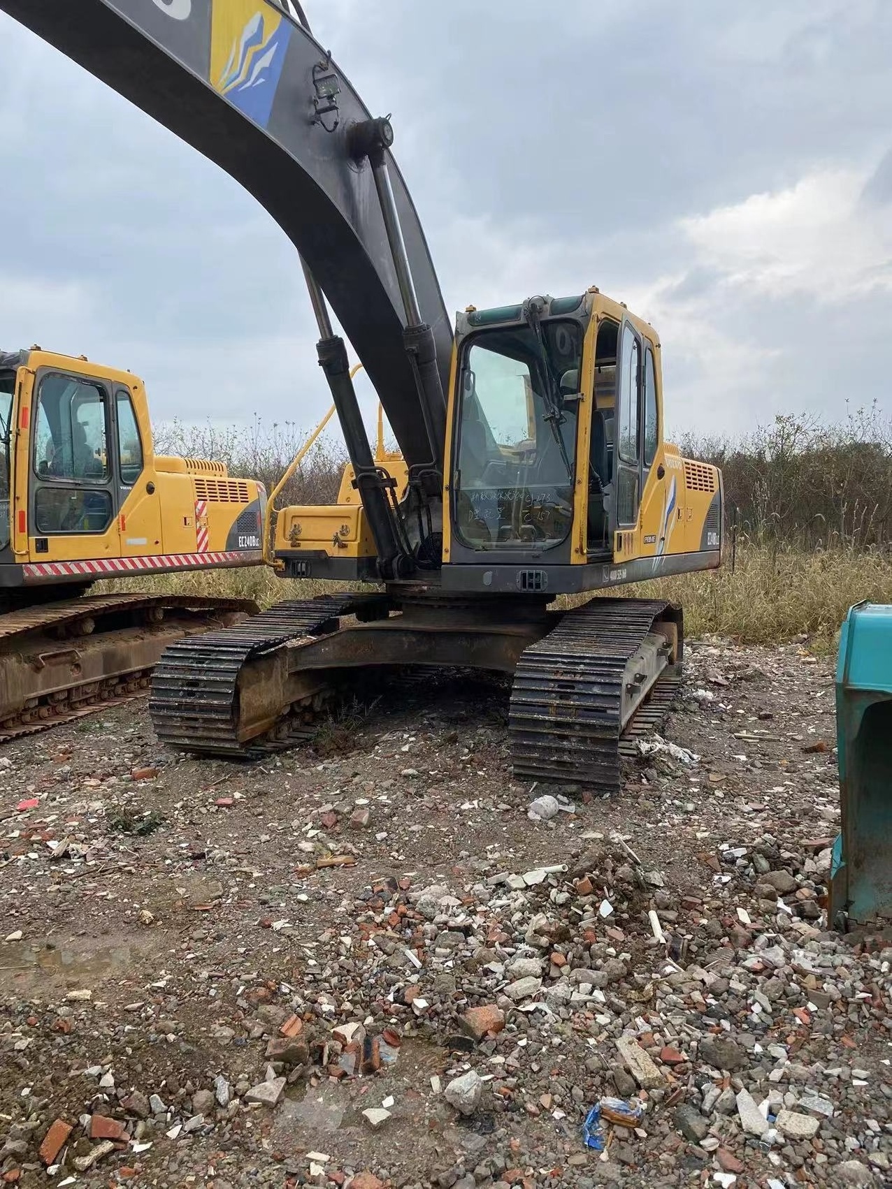 New arrival Used Volvo EC240B Hydraulic Crawler Excavators Volvo 240 Excavators Cheap price for sale