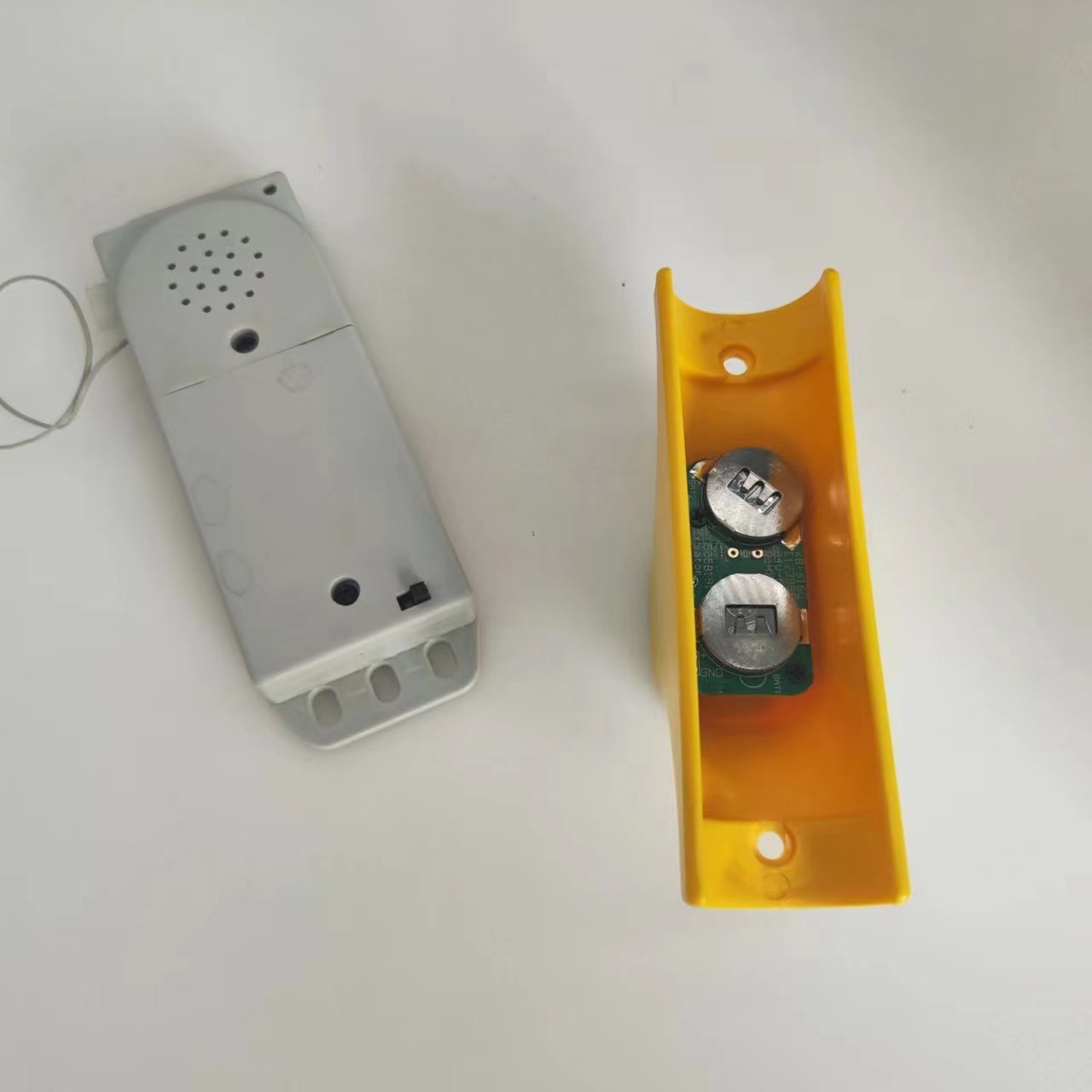 bus emergency stop request buzzer pressing call buttons