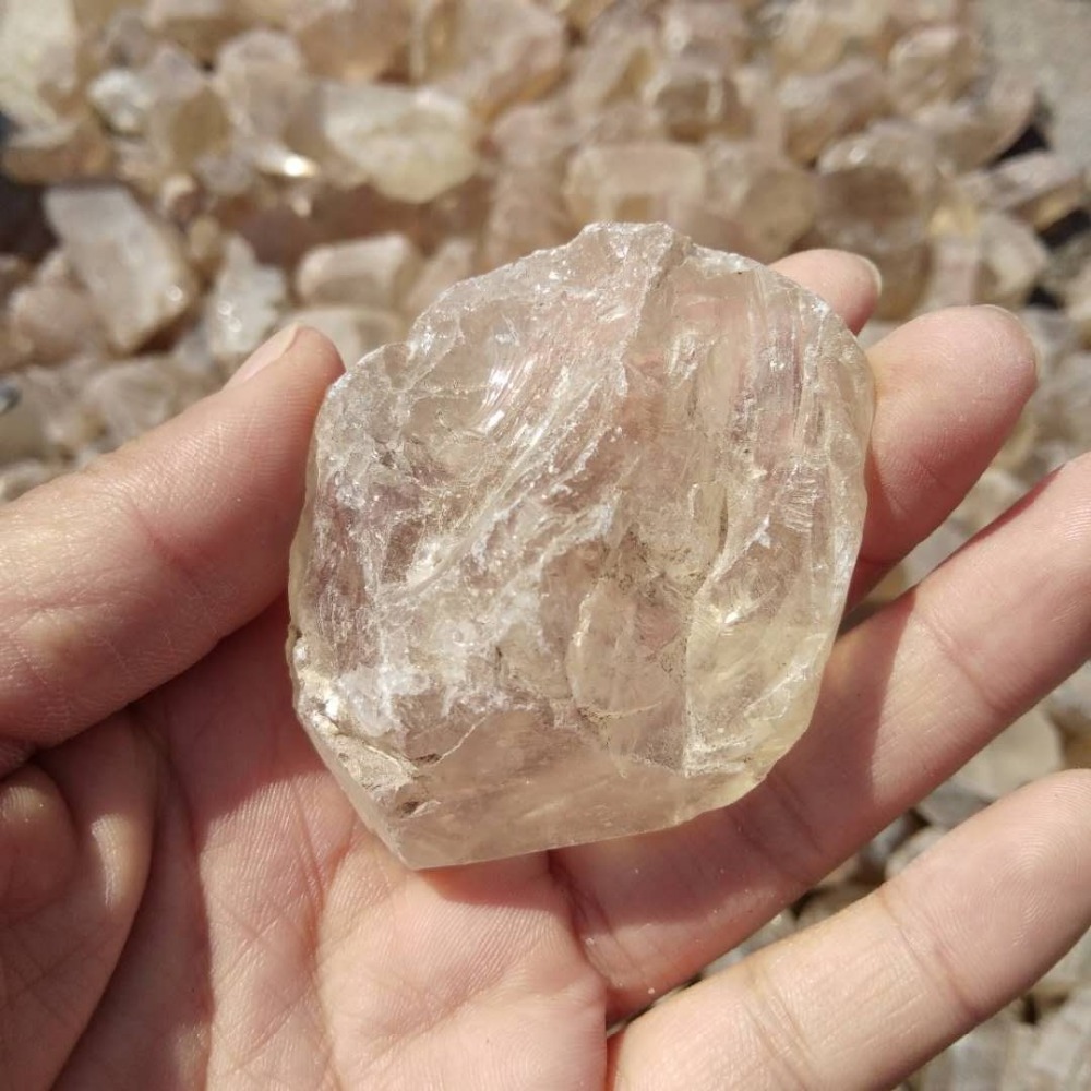 Natural raw rough crystal stone of clear quartz crystal specimen