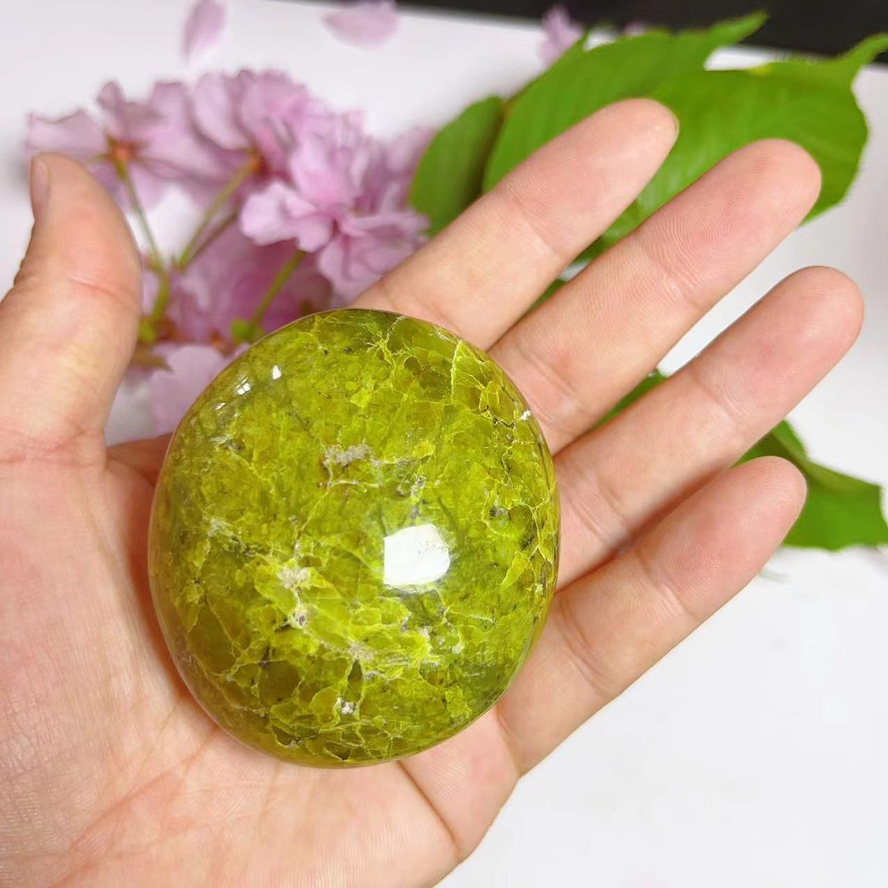 New Natural Green Opal Palm Stone Green Crystal Quartz Palm For Gift And Decoration DIY/moon