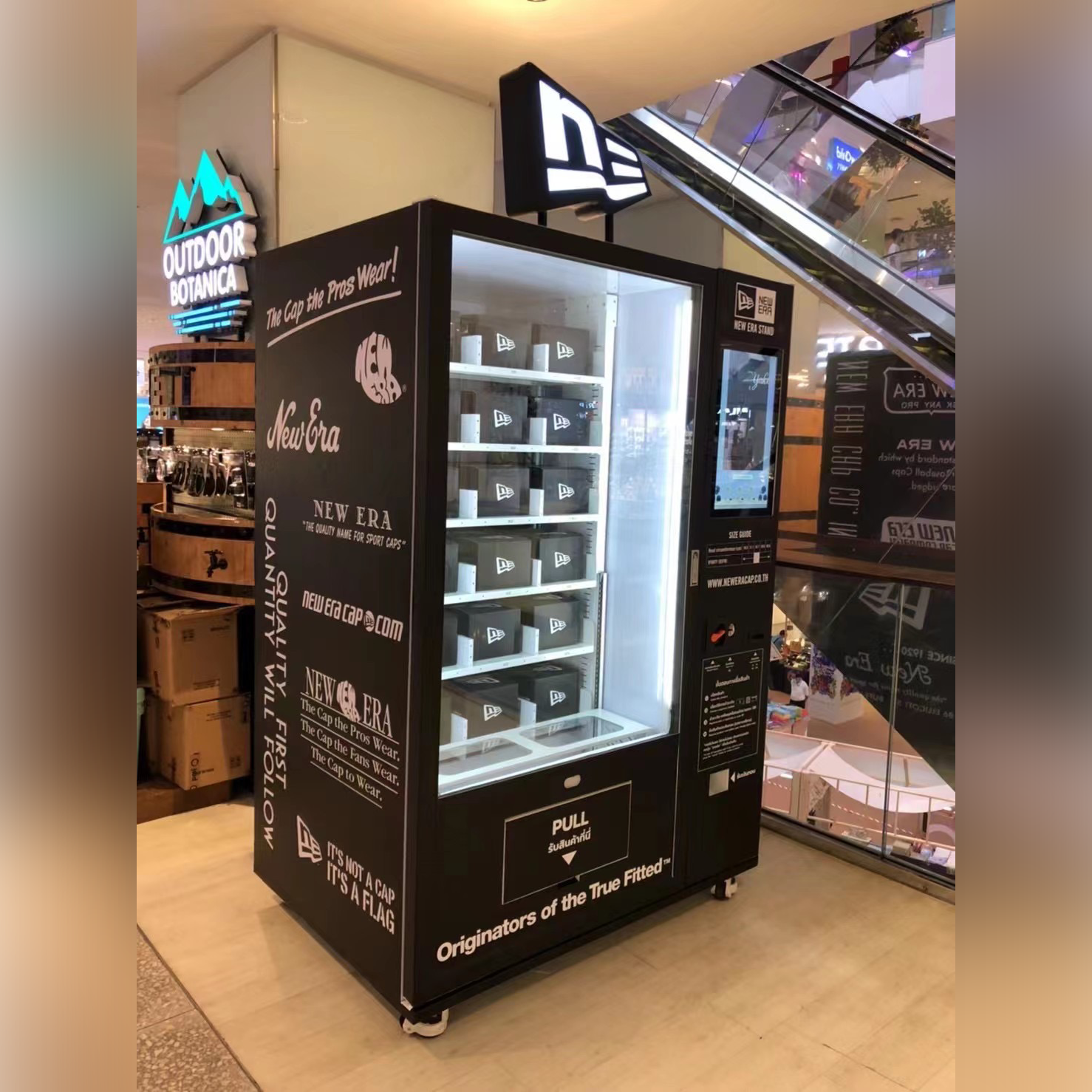 Yunyin Automatic Electric Snack And Beverage Smart Vending Machine With Lift System Touch Screen